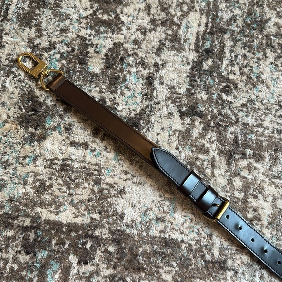 Louis Vuitton Keepall 55 Bandoulière Strap - Picture 10 of 13